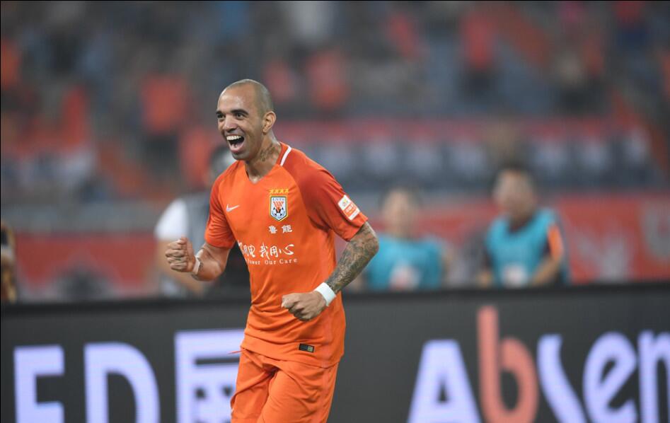  法兰克福新帅首秀带队取三分  