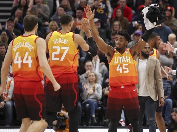  戈贝尔两双加持森林狼擒获魔术队